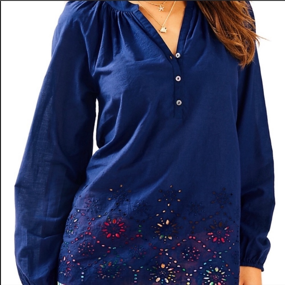 Eyelet Elsa Lilly Pulitzer Shirt in Navy Blue